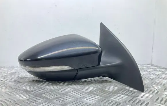 Volkswagen Scirocco Front door electric wing mirror 