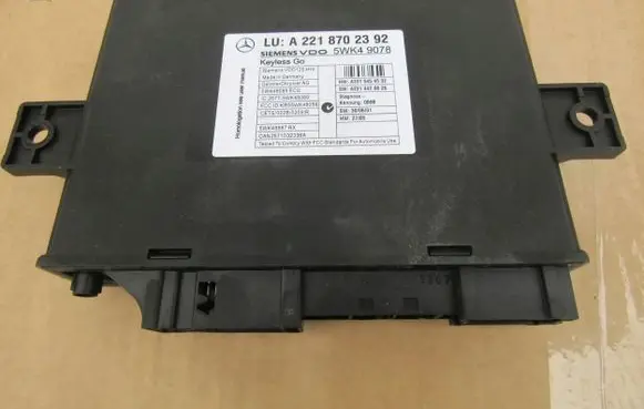 Mercedes-Benz S W221 Keyless (KESSY) go control unit/module A2218702392