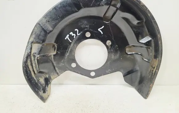 Nissan X-Trail T32 Rear brake disc plate dust cover 441614BR0A