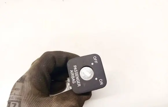 Toyota Corolla Verso AR10 Passenger airbag on/off switch 