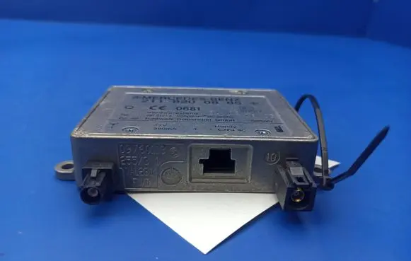Mercedes-Benz E W211 Bluetooth control unit module 2118200885