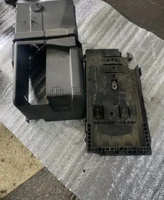 Ford Mondeo MK IV Battery box tray 