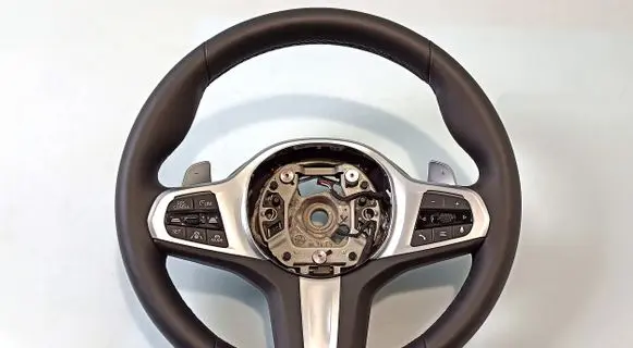 BMW 5 G30 G31 Steering wheel 32308008184 8008184