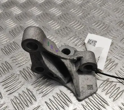 BMW iX Engine mounting bracket 9485641