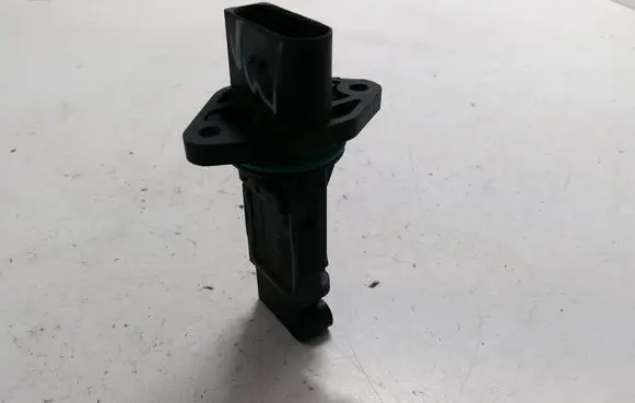 Volkswagen Golf IV Mass air flow meter F00C2G2056