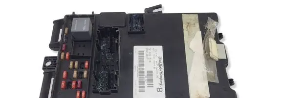 Ford Mustang V Central body control module 4R3T15604BS 28012617