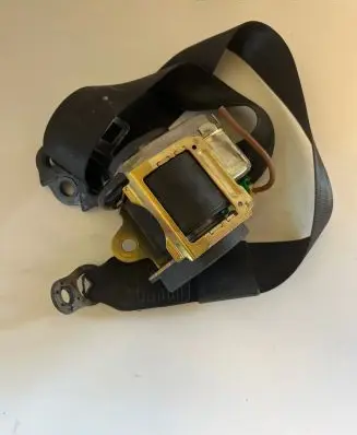 Audi A6 S6 C5 4B Front seatbelt 560571801 3750