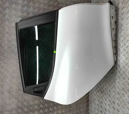 Renault Clio IV Rear door 821006799R