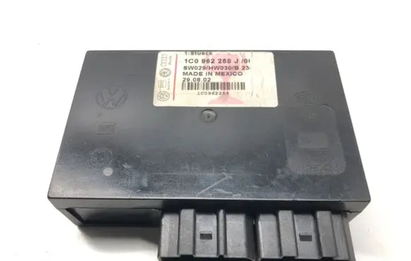 Volkswagen Bora Central body control module 1C0962258J