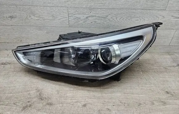 Hyundai i30 Headlight/headlamp 92101G4020