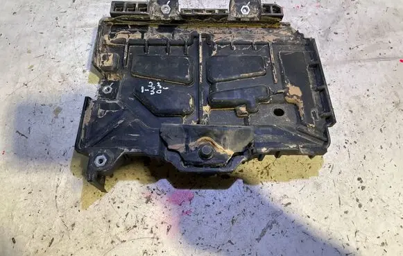 Hyundai i30 fastback Battery tray 37150G4000