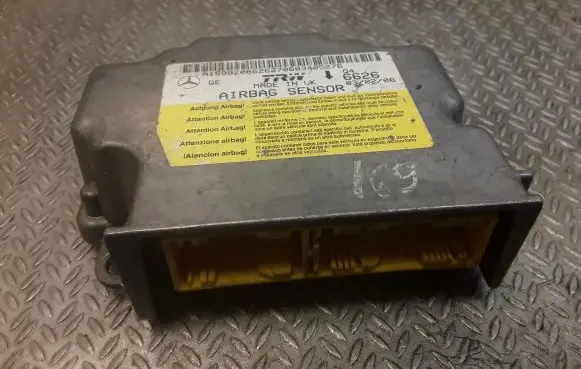 Mercedes-Benz A W169 Airbag control unit/module 1698206626