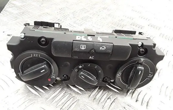 Volkswagen Tiguan Climate control unit 5hb00932727
