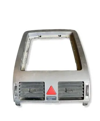 Volkswagen Touran I Dash center air vent grill 251030347 260407ABHT 1T0919234B