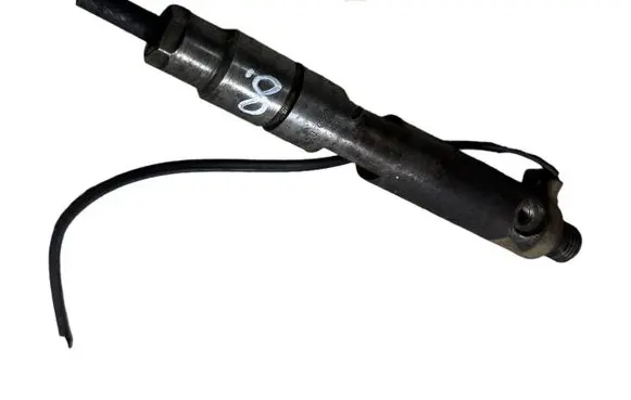 Audi A6 S6 C4 4A Fuel injector 046130202