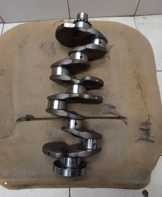 Volkswagen Golf VI Crankshaft 38AA