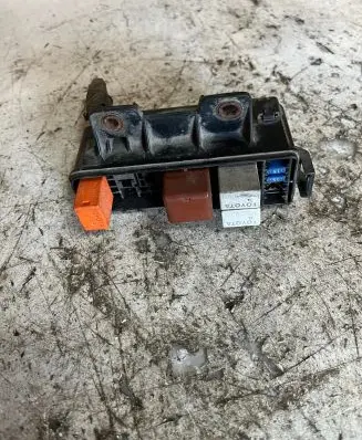 Toyota Avensis T250 Fuse module