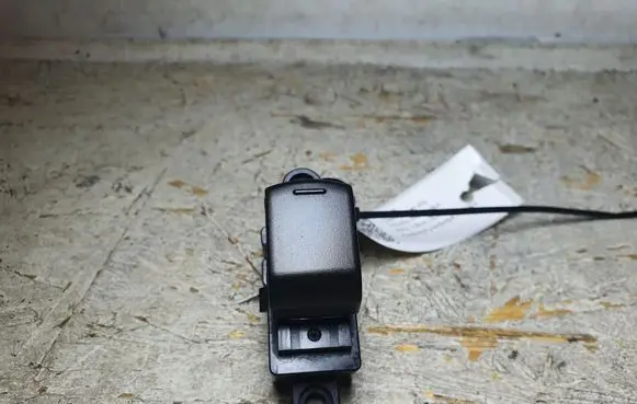 Nissan Qashqai Electric window control switch 25411BR00A