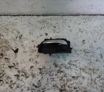 Toyota Auris E180 Front door interior handle