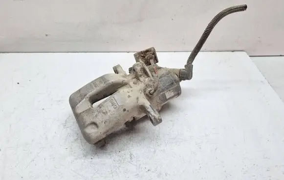 Volkswagen PASSAT B6 Rear brake caliper
