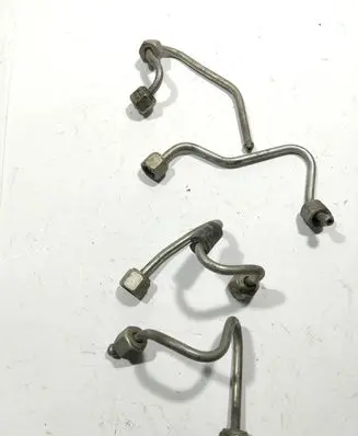 Nissan Juke I F15 Fuel injector supply line/pipe 