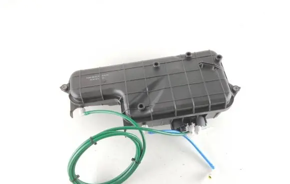 Vacuum air tank