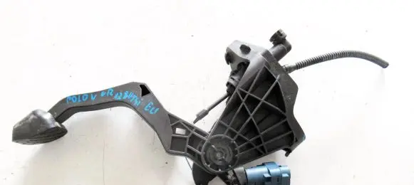 Volkswagen Polo V 6R Clutch pedal 6R0721117B