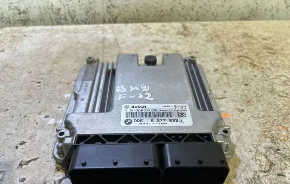 BMW 4 F32 F33 Engine control unit/module 0281030741 8577839 030177168