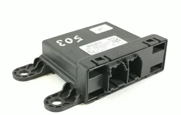 Chrysler Pacifica Gateway control module 068403887AC