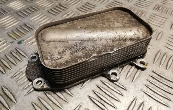 Engine oil radiator