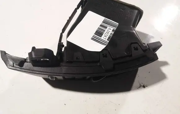 Mazda 5 Dash center air vent grill c235gm932
