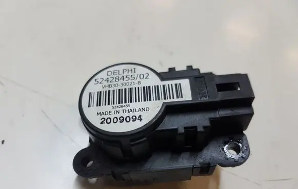 Opel Insignia A A/C air flow flap actuator/motor 5242845502