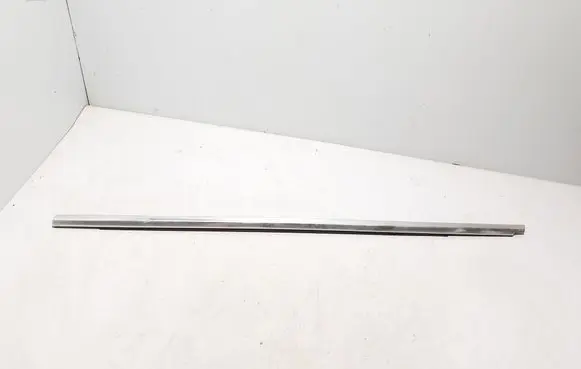 Mercedes-Benz GLA H247 Front door glass trim molding A2477257100