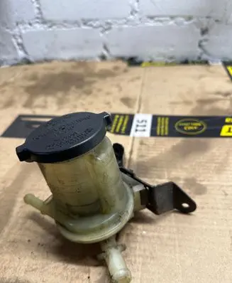 Toyota RAV 4 (XA20) Power steering fluid tank/reservoir