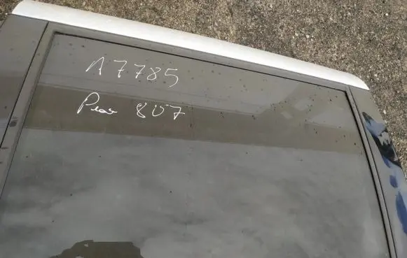 Peugeot 807 Rear door window glass