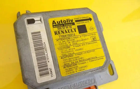 Renault Scenic I Airbag control unit/module 7700415231J 550509900