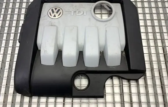 Engine cover (trim)