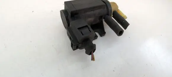 Volkswagen PASSAT B6 Turbo solenoid valve 1K0906627A