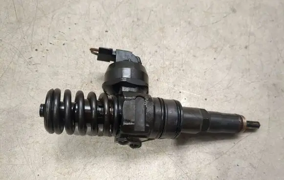 Audi A3 S3 A3 Sportback 8P Fuel injector 0414720215