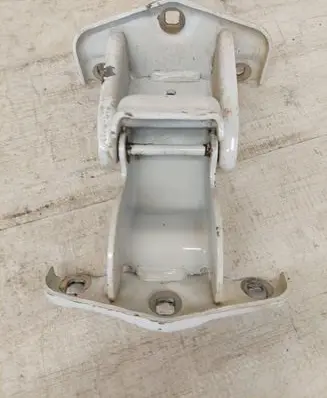 Opel Vivaro Loading door lower hinge 527428 57854A