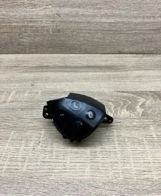 Mercedes-Benz E W211 Steering wheel buttons/switches A2118213358