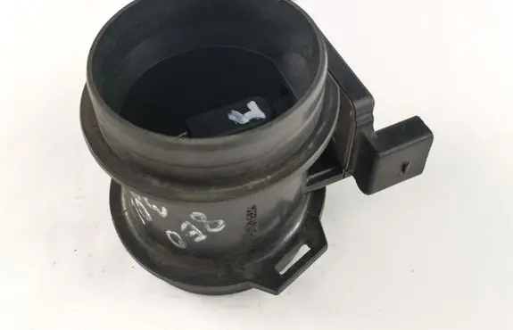 Audi A4 S4 B8 8K Mass air flow meter 06C133471A AFH7601A