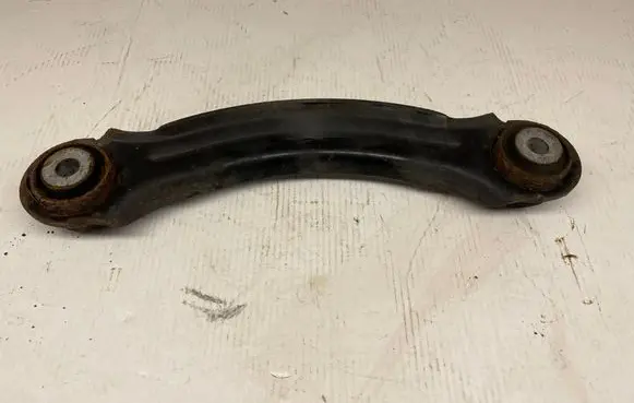 Dodge Challenger Rear control arm 5328AA