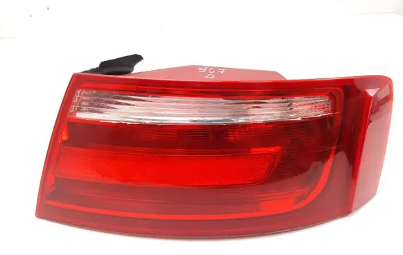 Audi A5 8T 8F Rear/tail lights 8T0945096