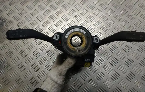 Volkswagen Touran I Indicator stalk
