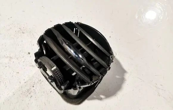 Opel Corsa D Dash center air vent grill