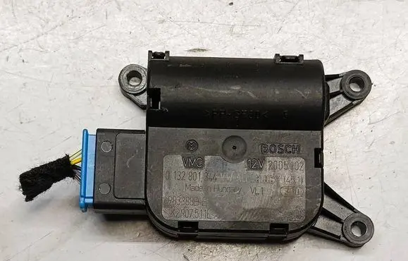Volkswagen Scirocco Air flap motor/actuator 1K2907511ET2 1K2907511E 983388D