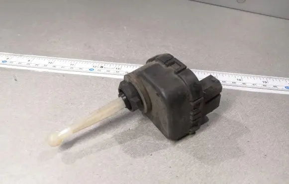 BMW 3 E36 Headlight level adjustment motor 0307852309