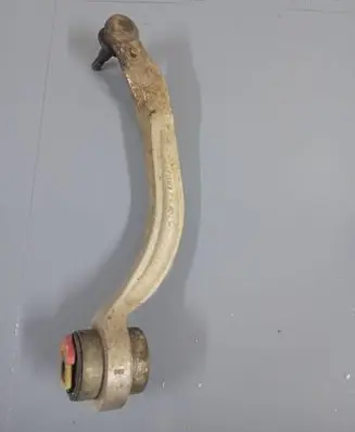 Volkswagen PASSAT B5.5 Front lower control arm/wishbone