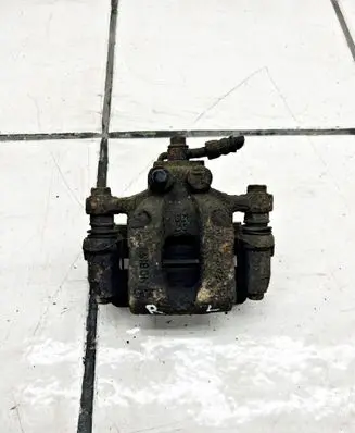 Hyundai Tucson TL Rear brake caliper 
